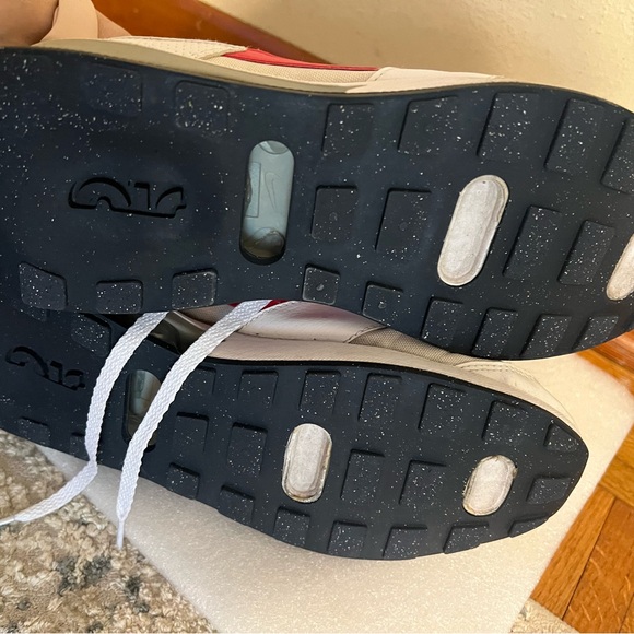 Nike Women Tennis Shoes - Picture 8 of 11